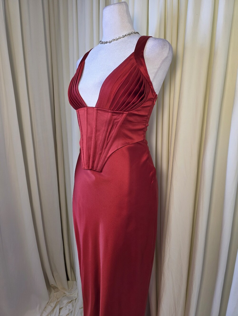 Vestido largo Shae - Rojo babyboo NWT $135 - Picture 3 of 14